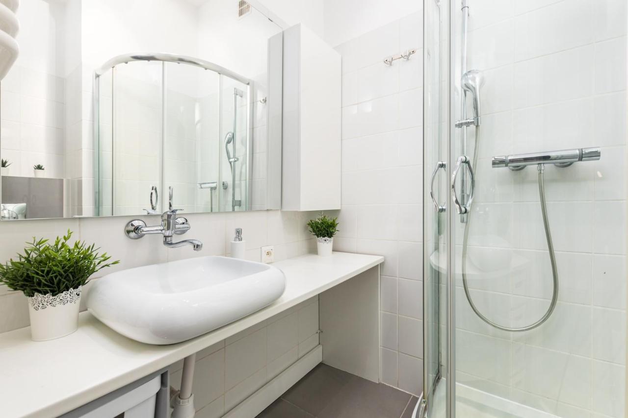 Central Apartament By Your Freedom Warsawa Bagian luar foto